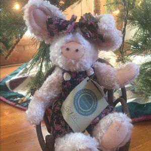 Boyd’s bears Kaitlin McSwine pink pig